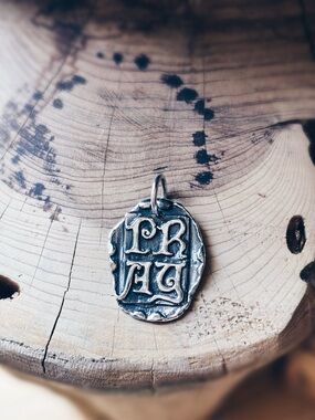RARE Retired Waxing Poetic Sterling Silver "PRAY" Wax Seal Charm | .925